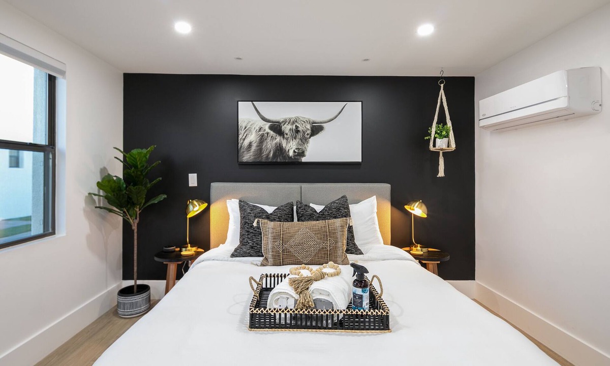 Downtown Condo | Be in the Heart Of Chandler, Walking Distance to Golf, Shops, Resturants, & More