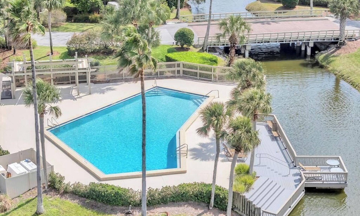 Sawgrass Condo | Beach-2-Green - 3BR condo w/golf views & pool