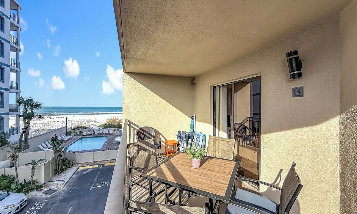Belle Vista Condo | Beach Access | Gulf Views | Prime Location