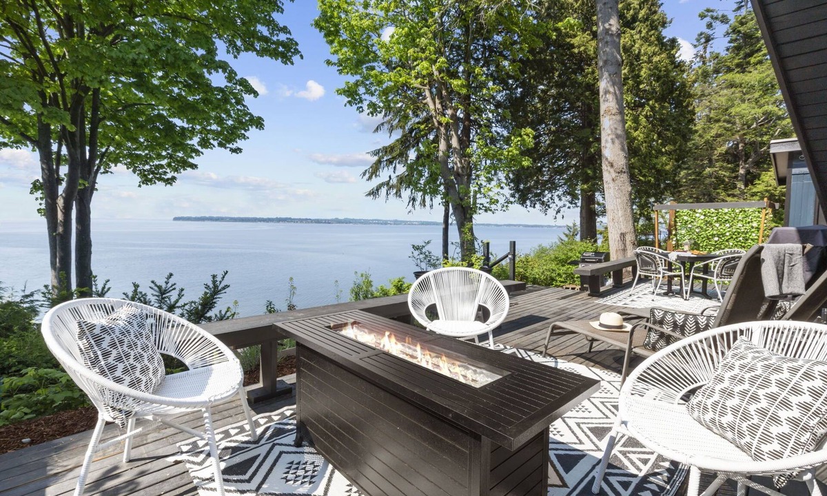 Blaine Cabin | Beach Access /Oceanfront A-frame cabin with sweeping ocean and sunset views