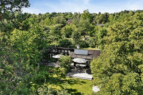 Holloselund House | Beach And Forest Close To Tisvilde House