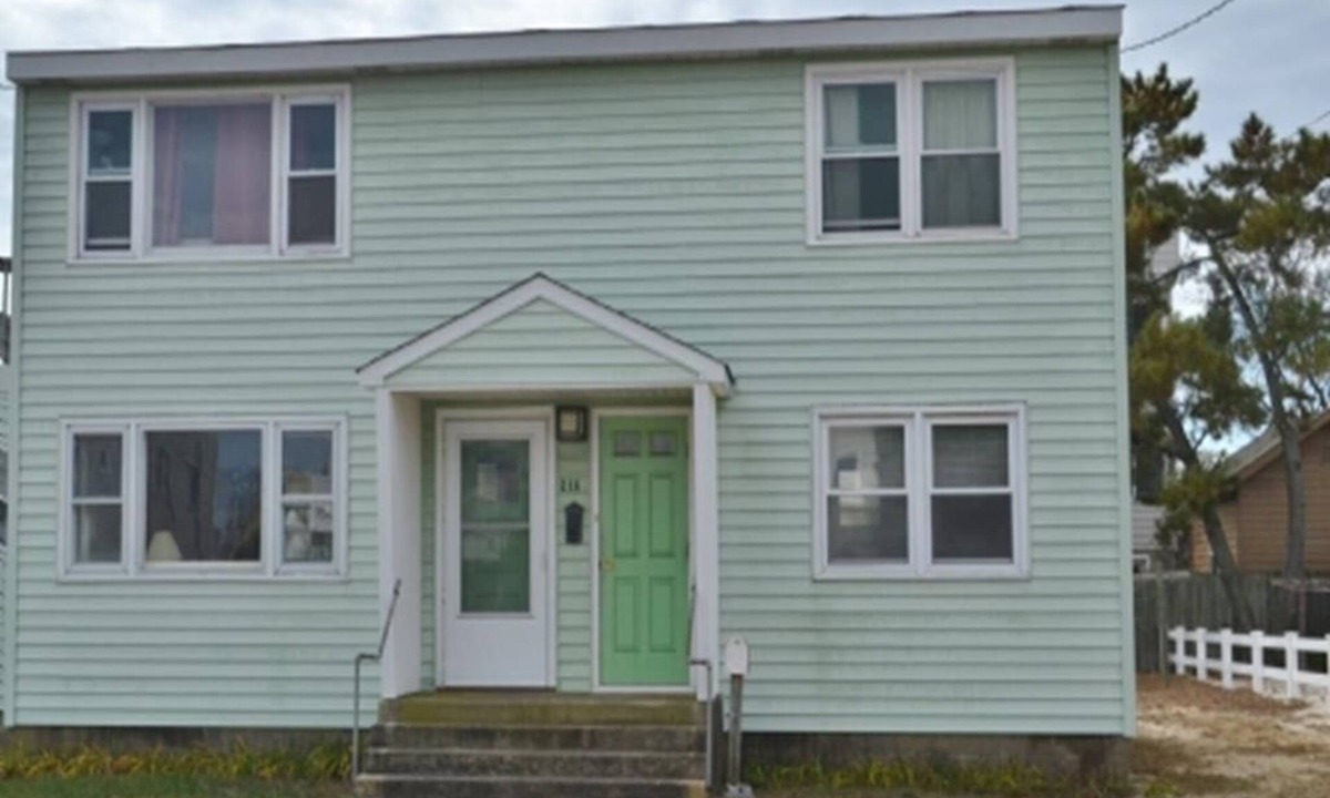 Ship Bottom House | Beach Badges. WIFI. 140233