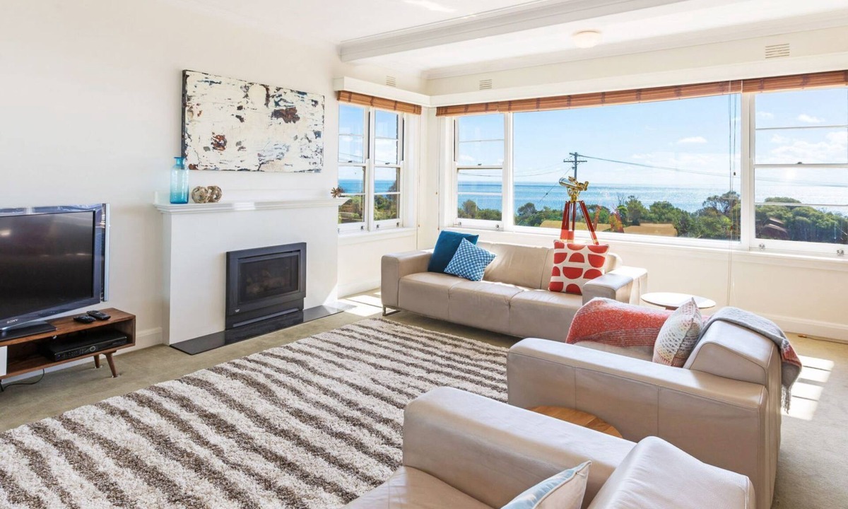 Mornington House | BEACH BELLE - MORNINGTON