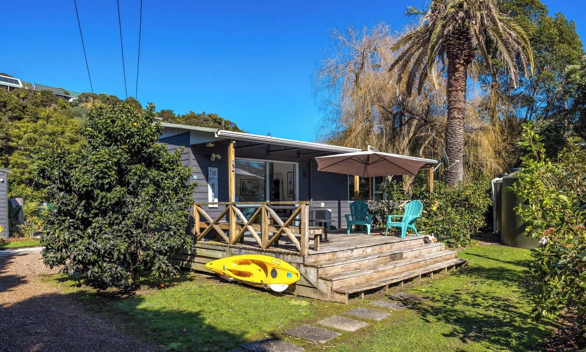 Onetangi House | Beach Bliss – Steps to Onetangi