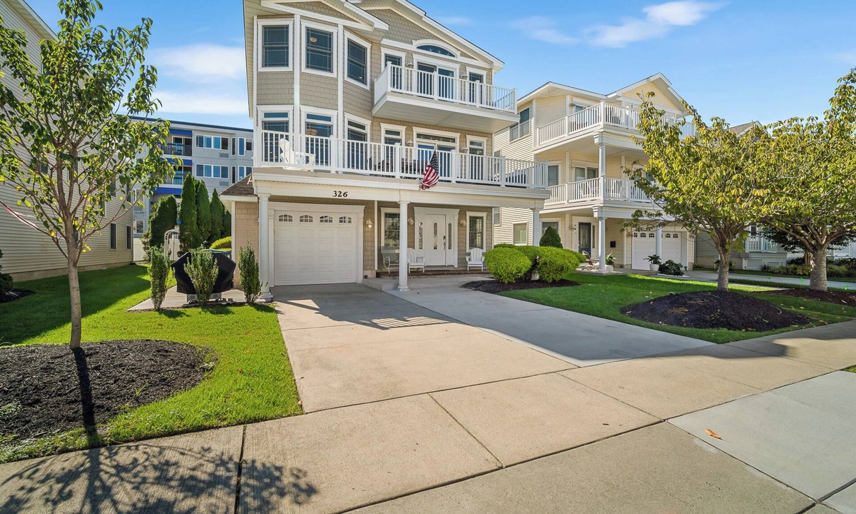 Southend House | Beach Block, Open Floor plan for entertainment, elevator & ocean views