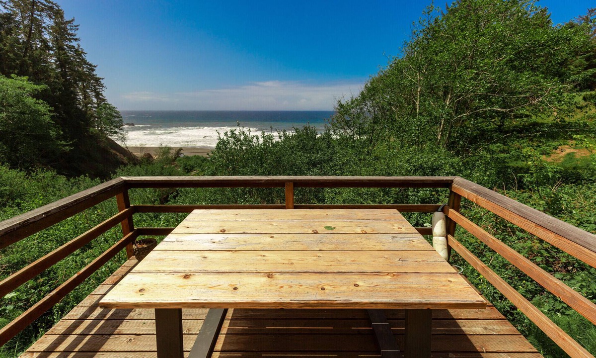 Brookings House | Beach Bungalow - Oceanfront and Private Beach