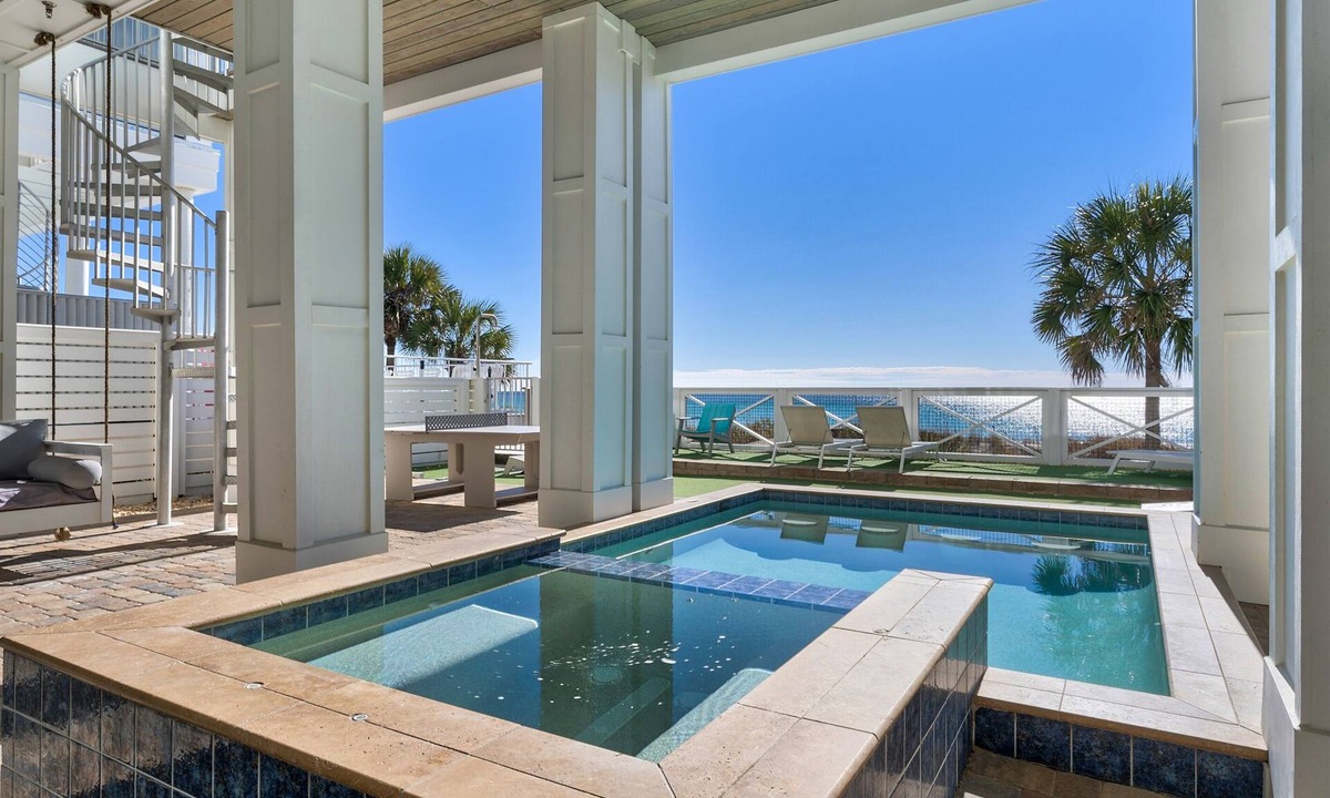 Laguna Beach Estates House | Beach Buzz | Private Beach Access Retreat