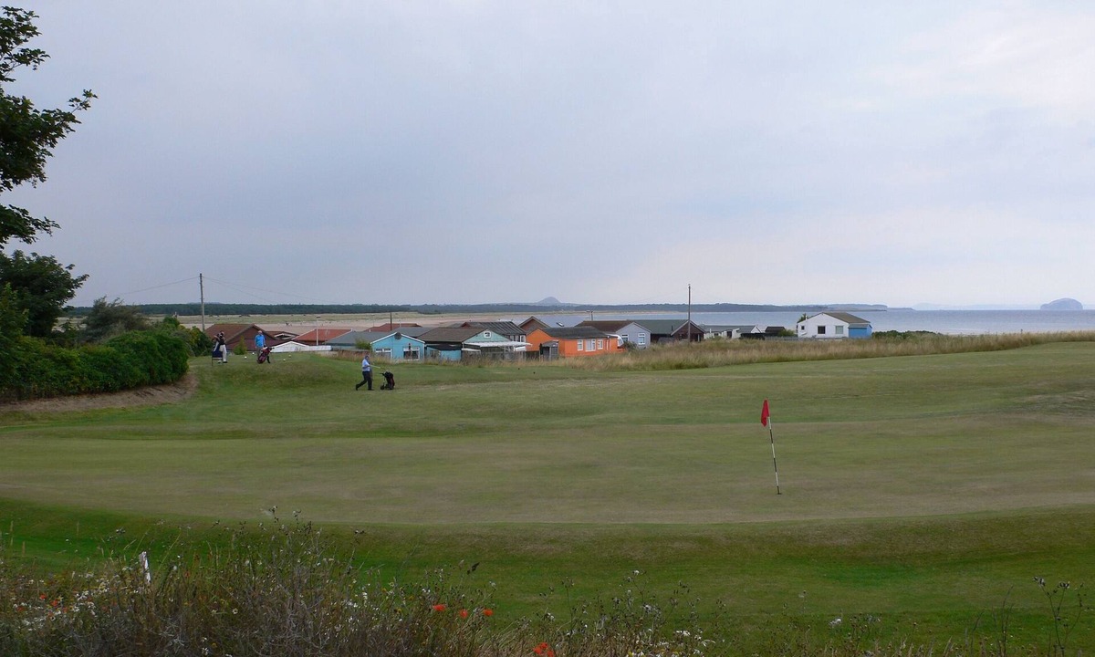 Dunbar Ski Chalet | Beach Chalet With Panoramic Views