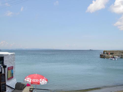 Gorran Haven House | Beach Corner Cottage