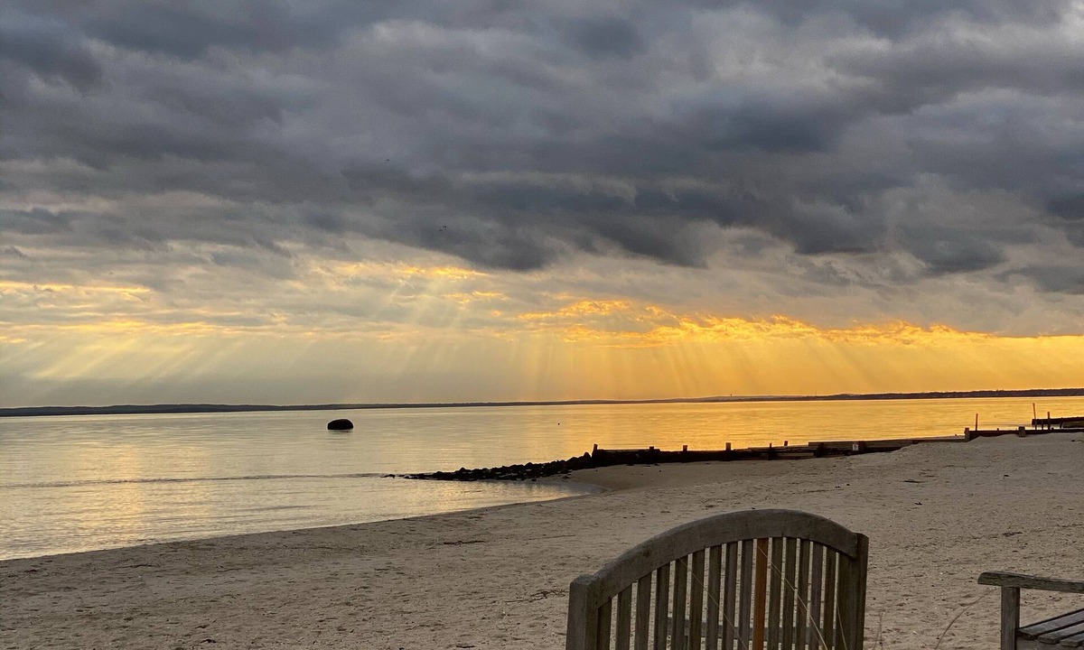 Town of Southold Town House | Beach Cottage 1