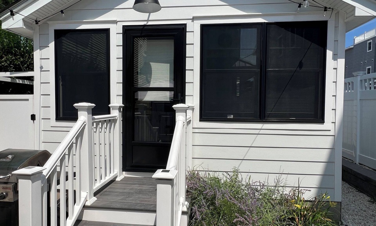 Ship Bottom Cottage | Beach Cottage, 3 from the beach!