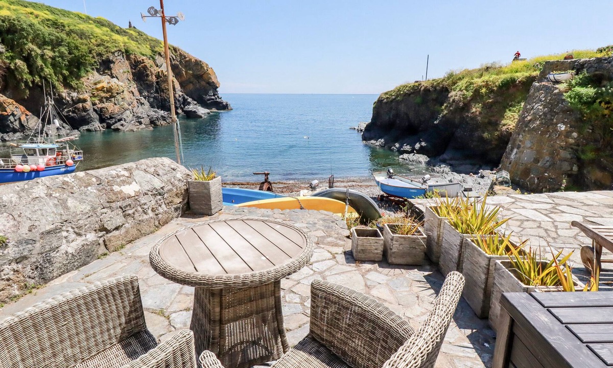 Cadgwith Cottage | Beach Cottage