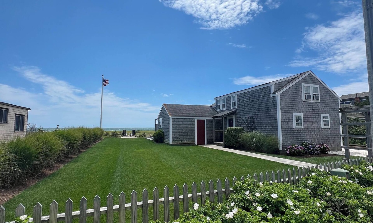 Surfside House | Beach Front 3 Bedroom Cottage