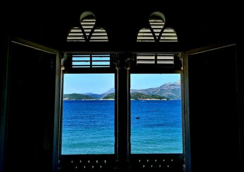 Lopud Island House | Beach front AmF Holiday Home