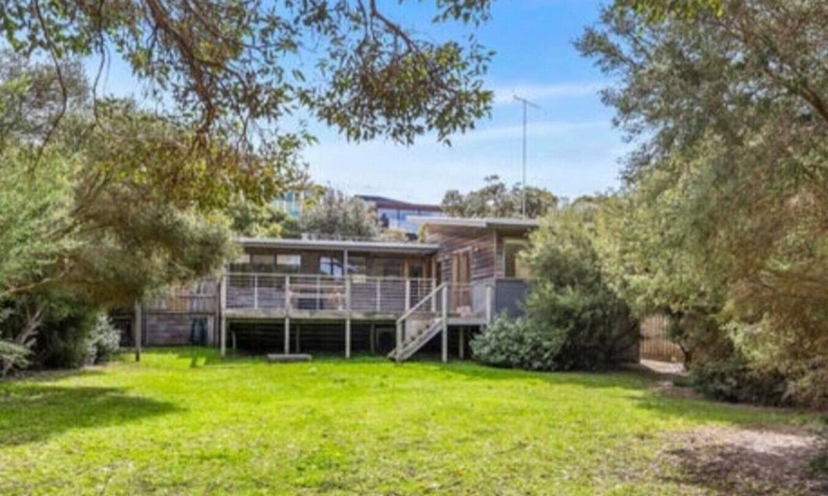 Ocean Grove House | Beach front Family House