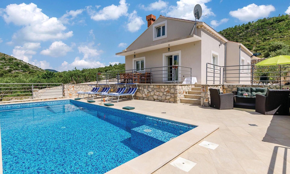 Dubrovnik House | Beach front home in Zaton Veliki