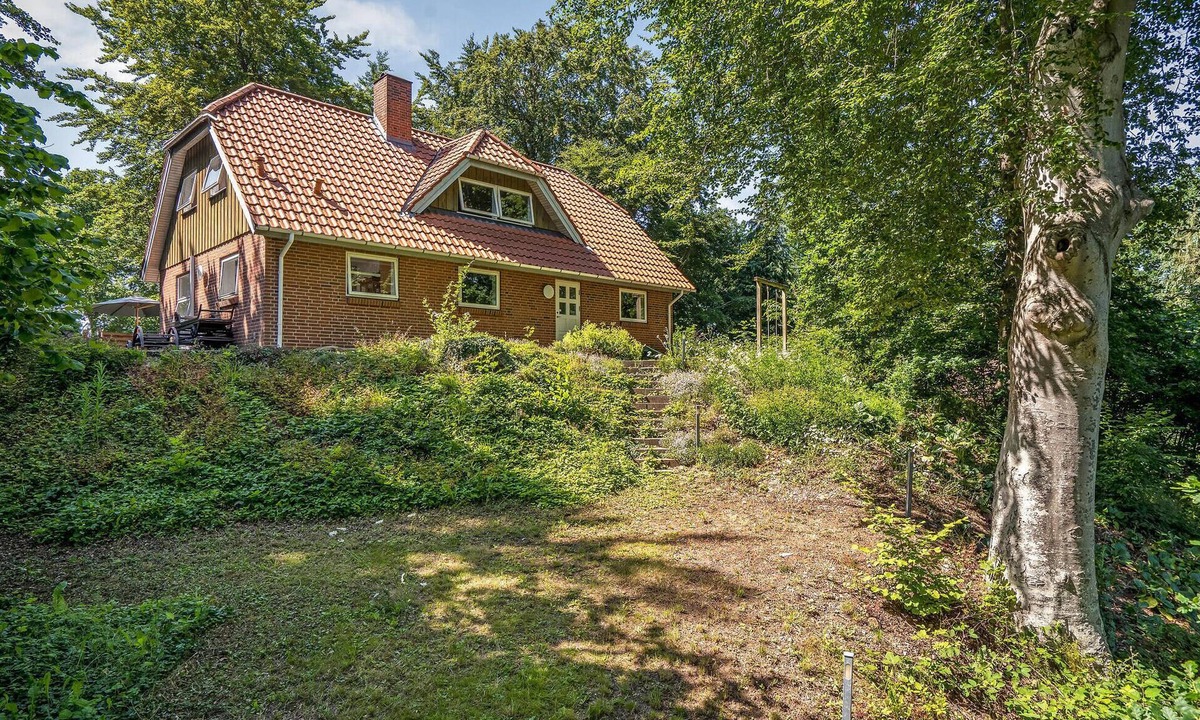 Vedelshave House | Beach front home in Asperup with sauna