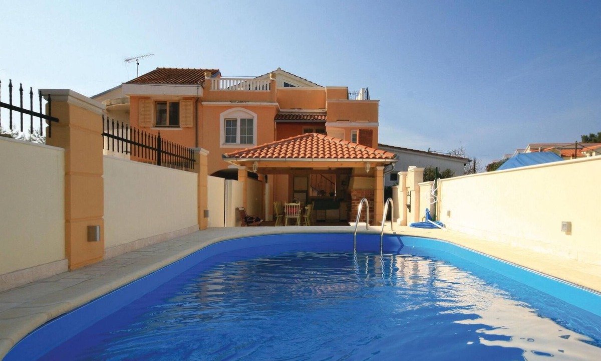 Brodarica House | Beach front home in Brodarica