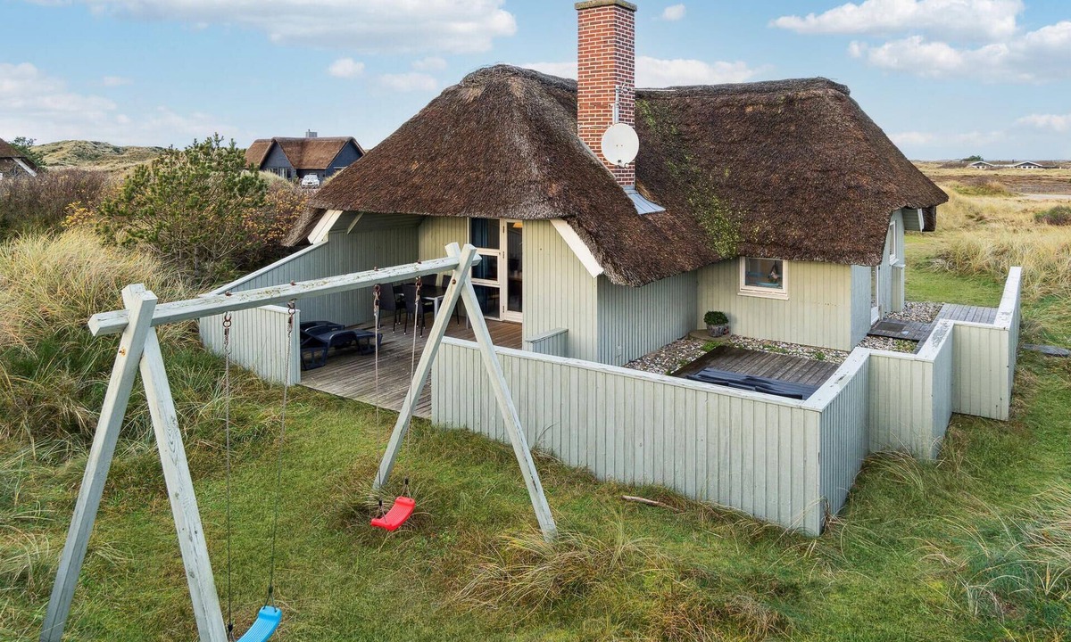 Blavand Strand House | Beach front home in Blåvand with sauna