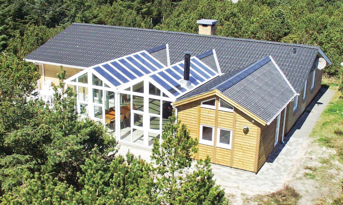 Blavand Strand House | Beach front home in Blåvand with sauna