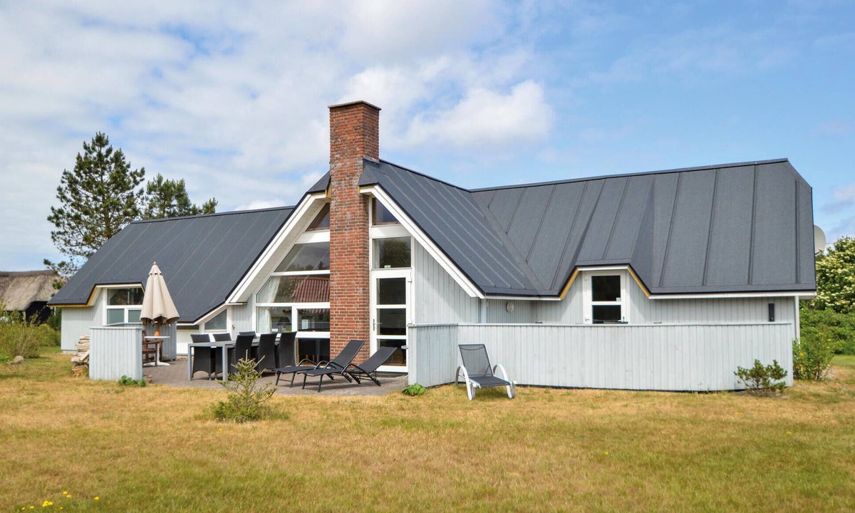 Blavand House | Beach front home in Blåvand with sauna