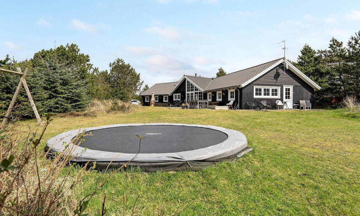 Blavand Strand House | Beach front home in Blåvand with sauna