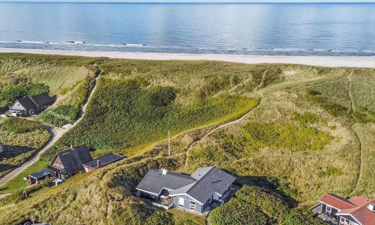 Argab House | Beach front home in Hvide Sande with sauna
