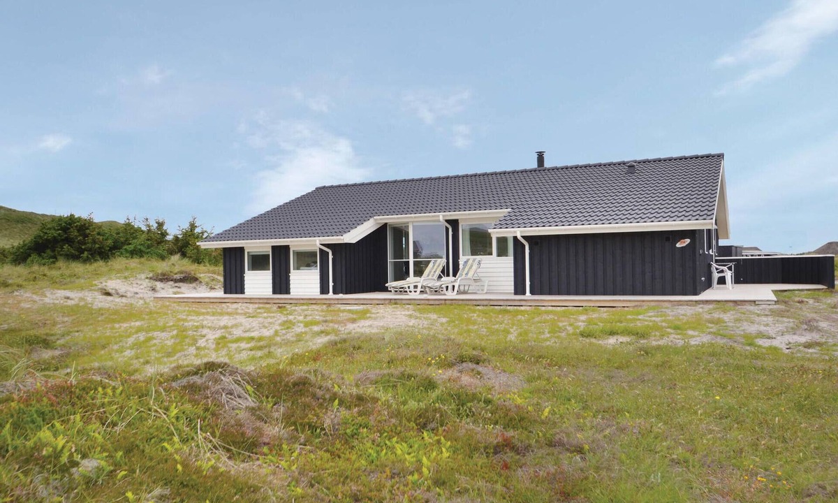 Argab House | Beach front home in Hvide Sande with sauna