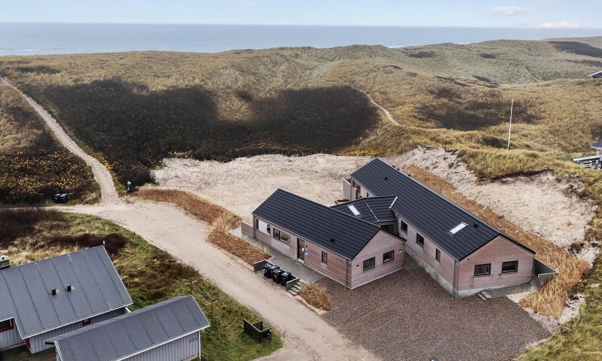 Argab House | Beach front home in Hvide Sande with sauna