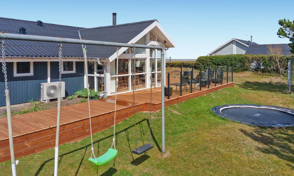 Helberskov Strand House | Beach front home in Hadsund with sauna