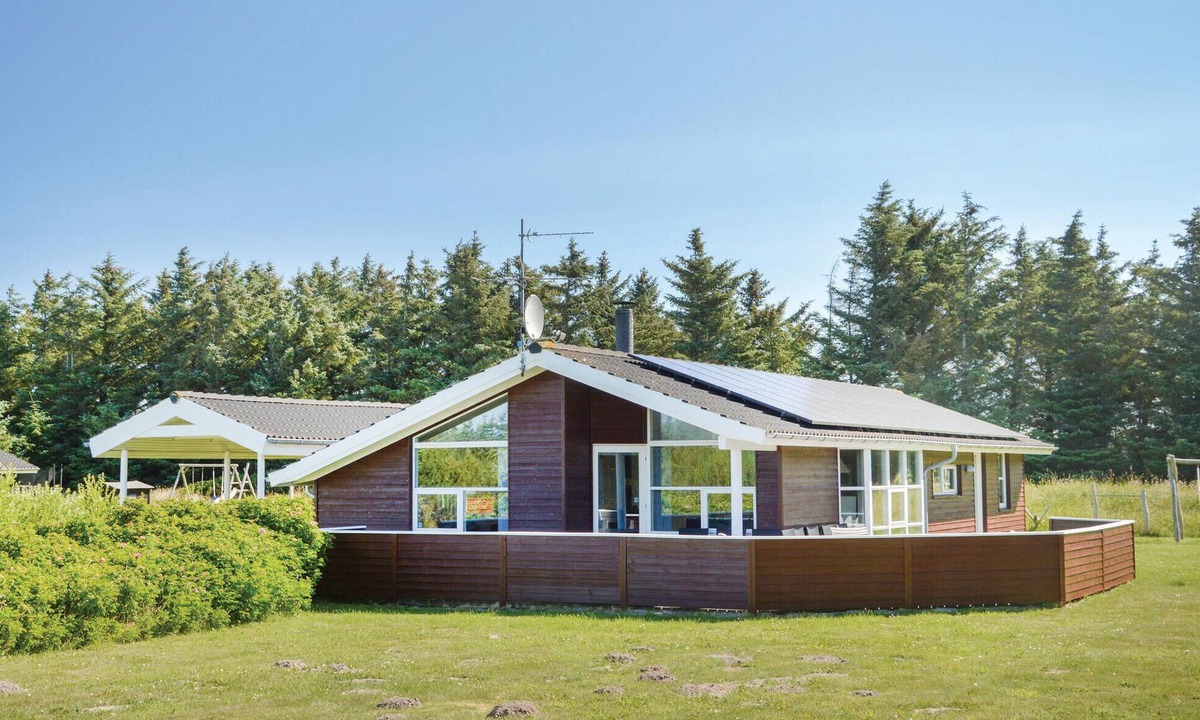 Lokken House | Beach front home in Løkken with sauna