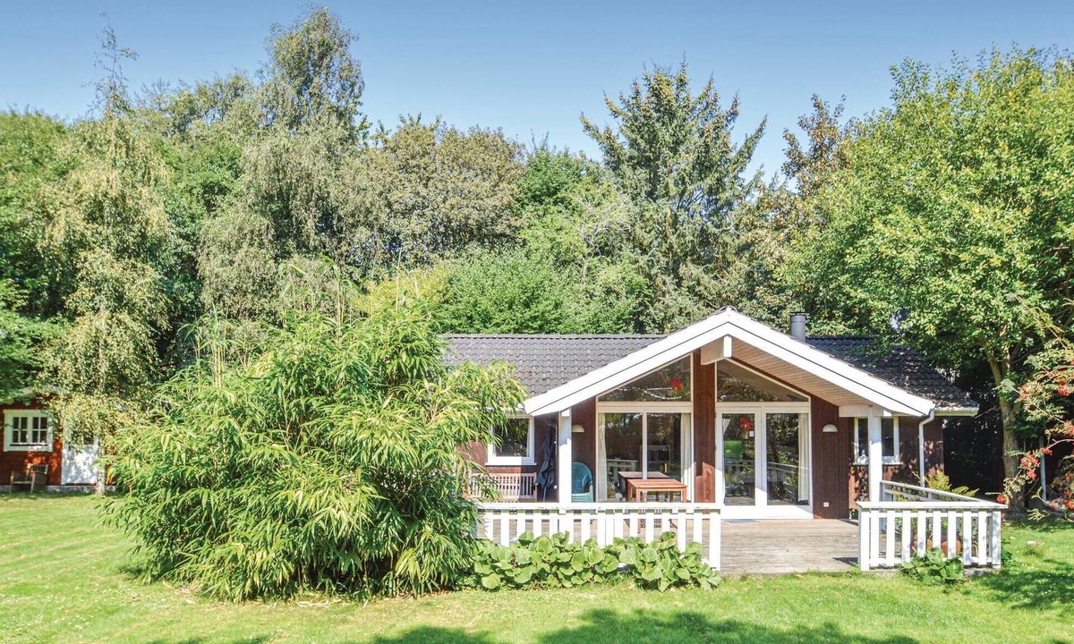 Lundby House | Beach front home in Lundby with sauna