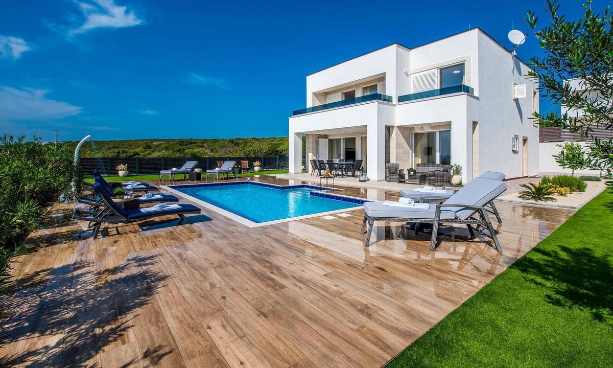 Kolanjski Gajac House | Beach front home in Novalja