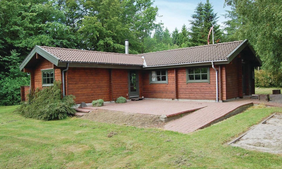 Roslev House | Beach front home in Roslev with WiFi