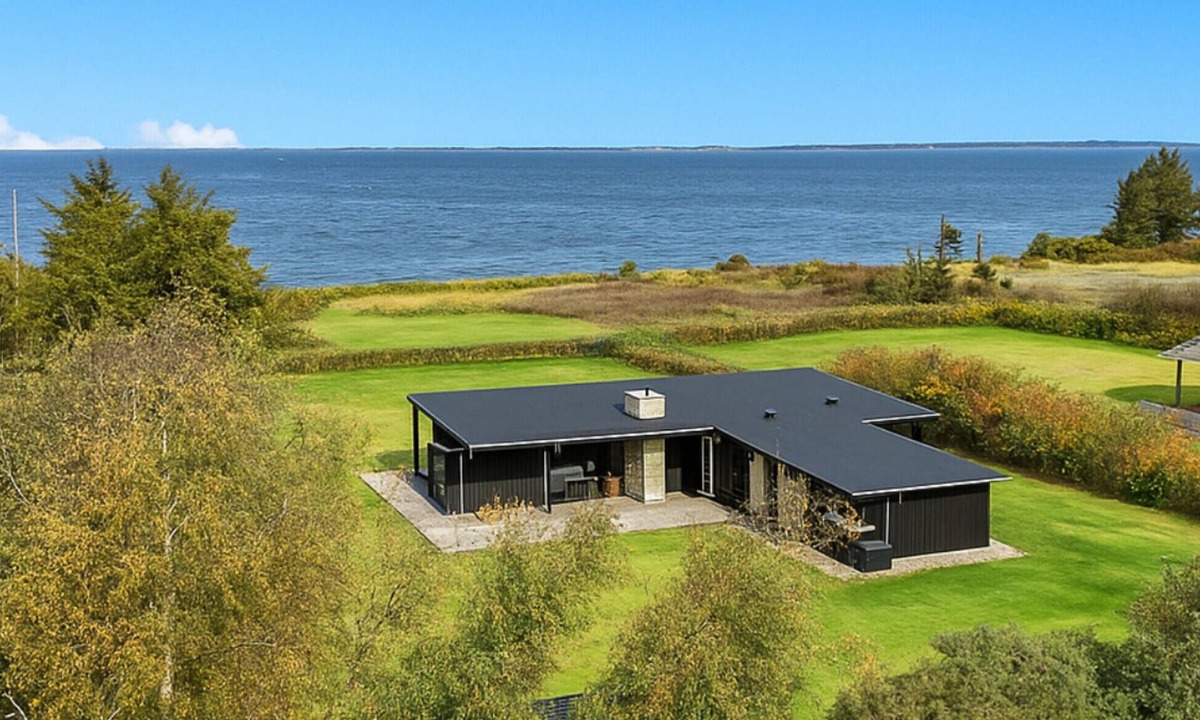 Spøttrup House | Beach front home in Spøttrup