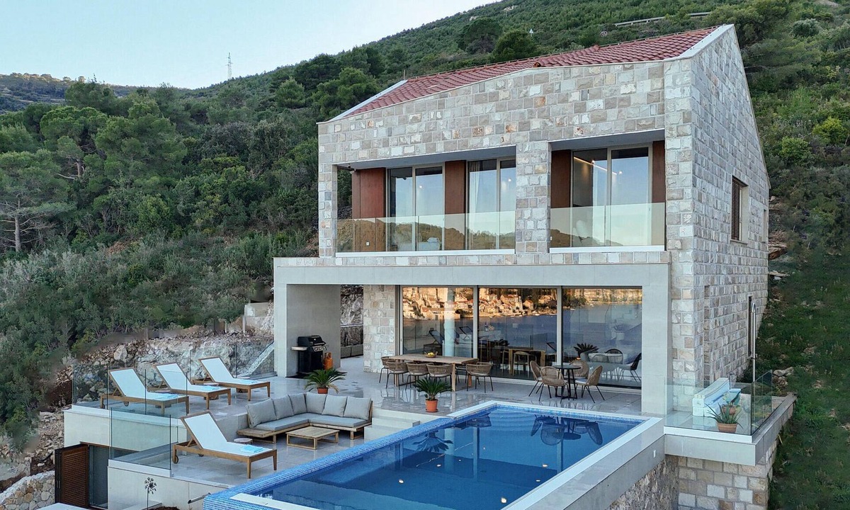 Vis House | Beach front home in Vis with sauna