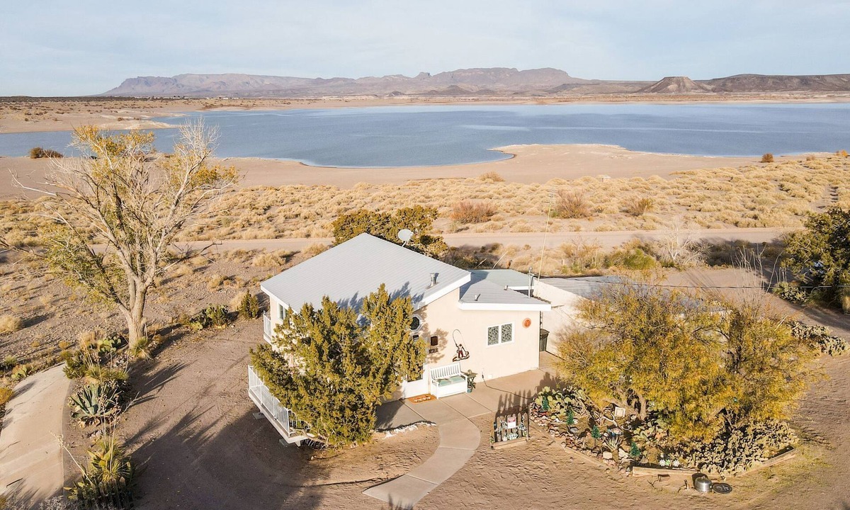 Truth or Consequences Cottage | Beach Front Home, King Bed, Million Dollar Deckview, and Steps to the Beach