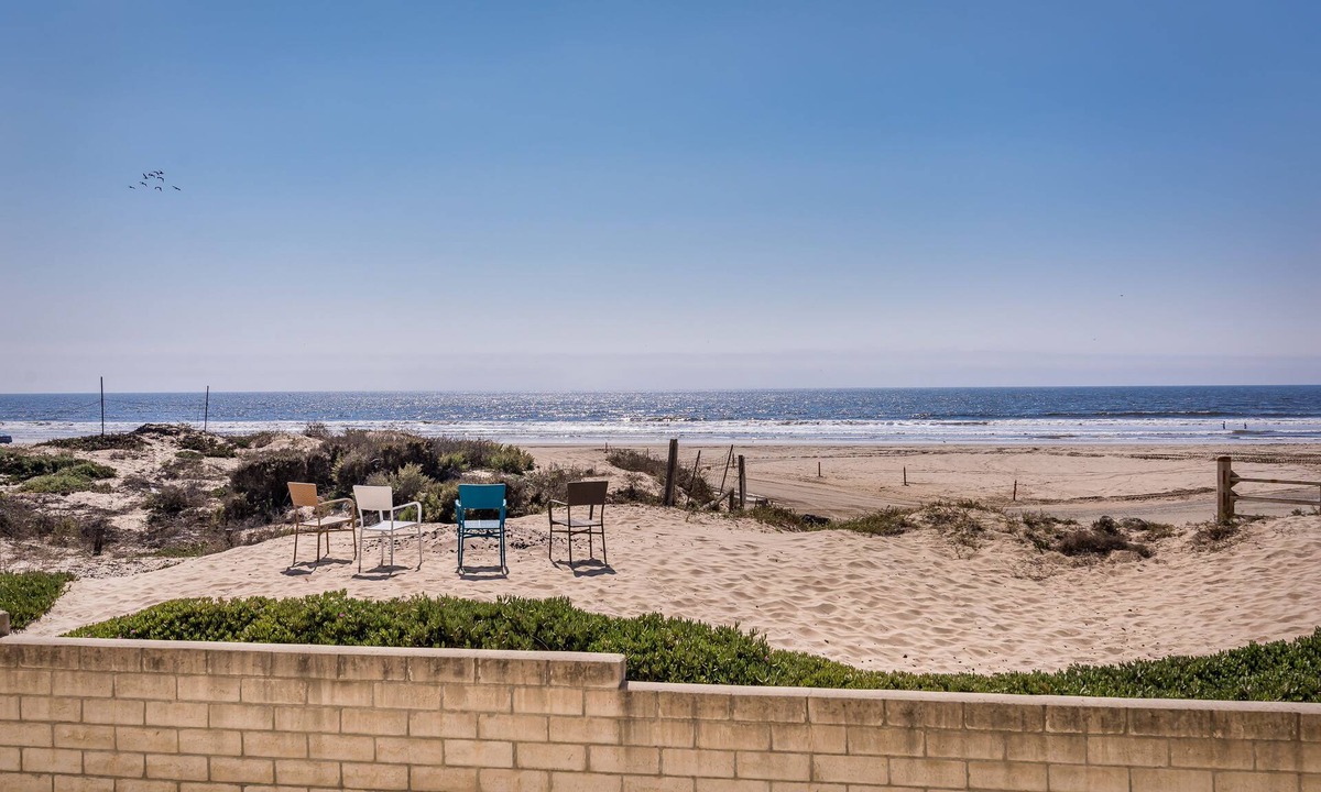 Oceano Condo | Beach front luxury apartment