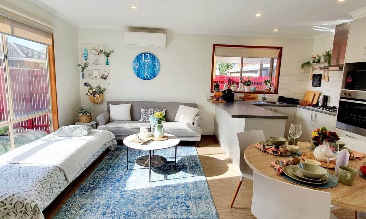 Cheltenham Villa | Beach & Garden Getaway