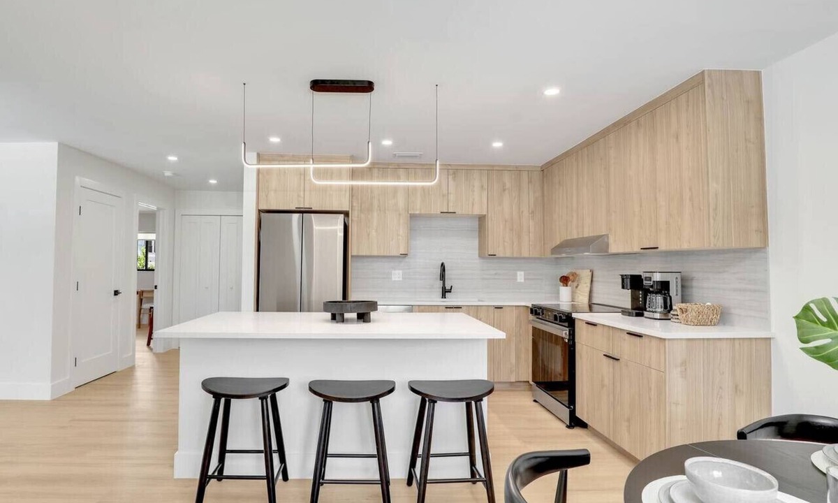 East Naples Apartment | Beach Gear, Bikes, Paddle Boards & MORE!