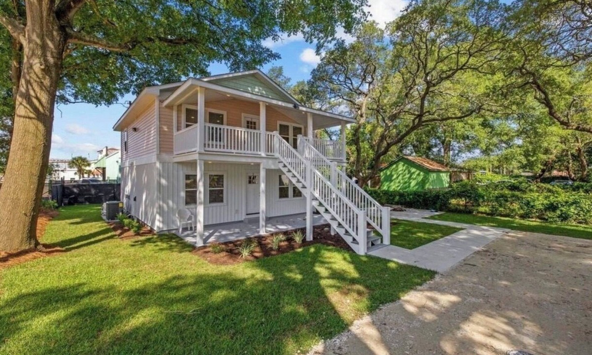 Downtown Myrtle Beach House | Beach Gem: 3 Private Units Walk to Beach Great for Groups Patio Fire & Pit