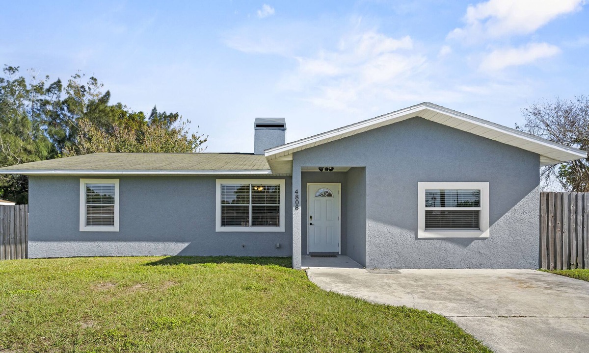Memphis House | Beach Getaway for 8!