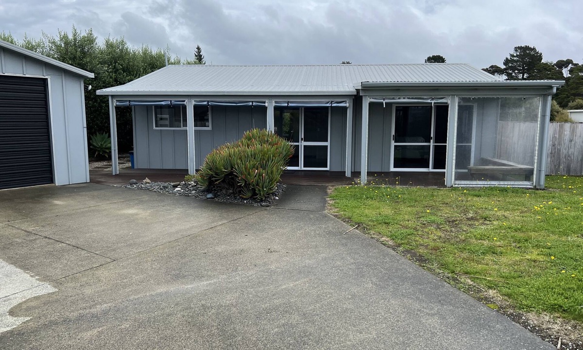 Ruakaka House | Beach getaway