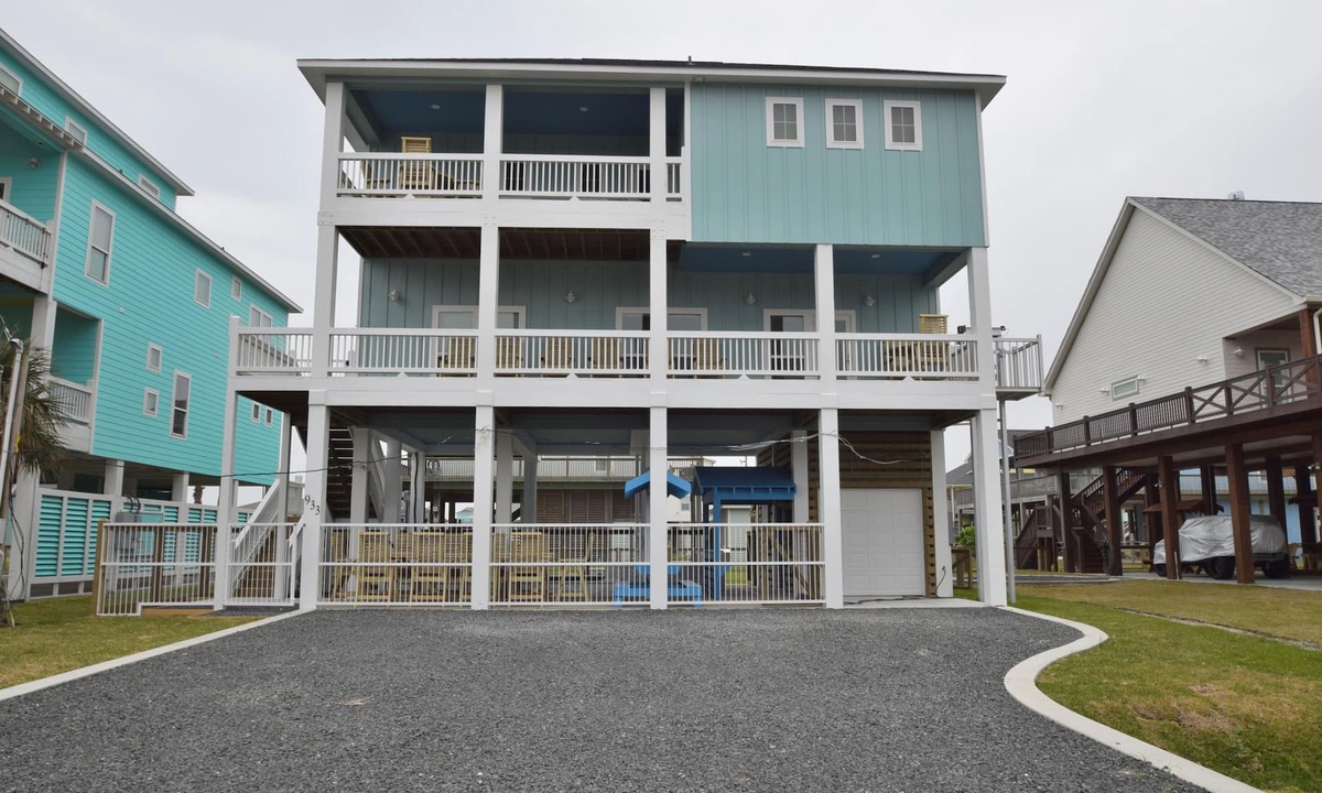 Port Bolivar House | BEACH HANSON 1 New Construction with private pool and hot tub.