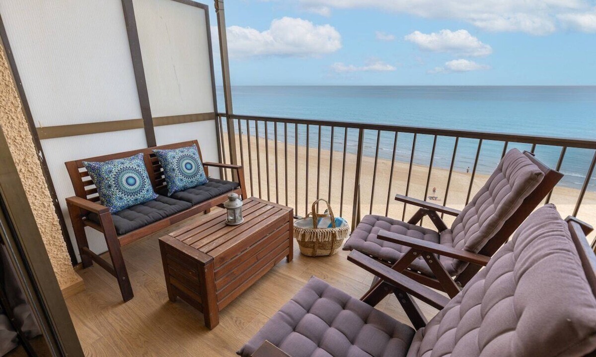 El Moncayo Apartment | Beach Haven by Fidalsa