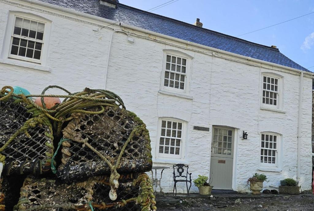 Portloe House | Beach Hill Cottage