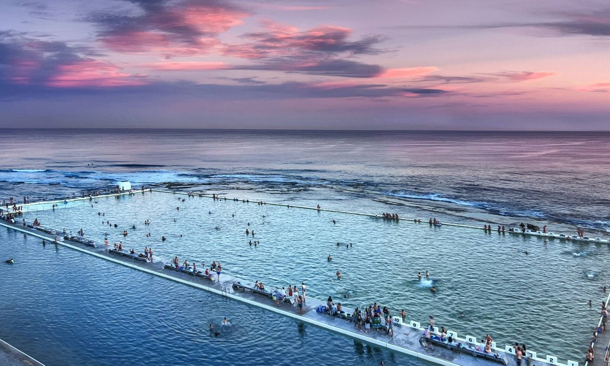 Cooks Hill House | Beach holiday retreat