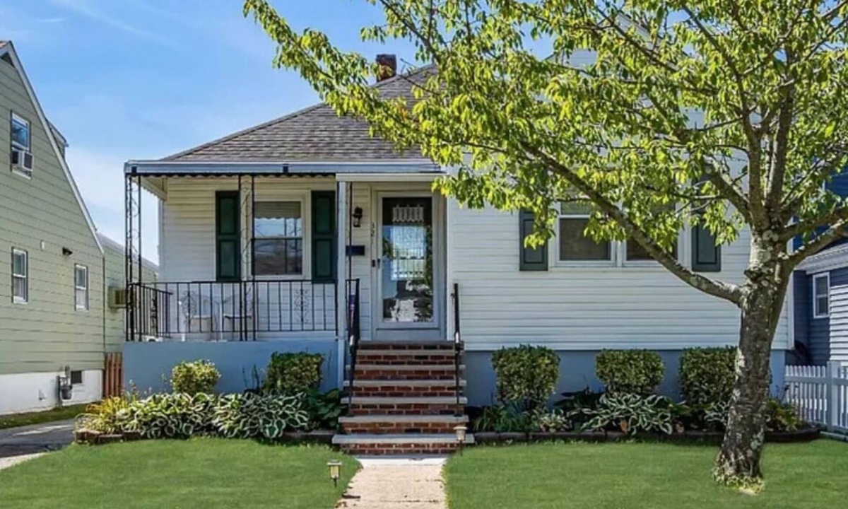 Lake Como House | *Beach Home - 21/2 blocks from the Beach *