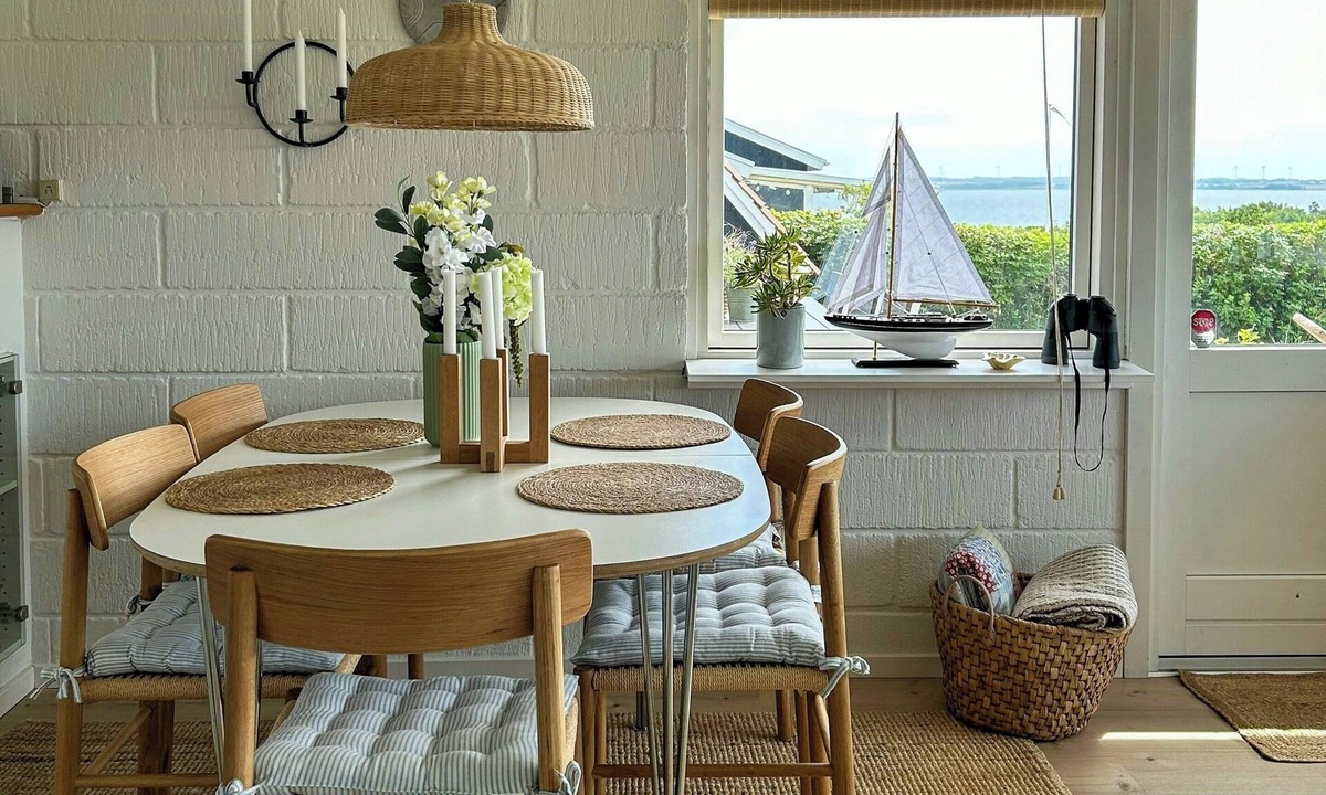 Skyum House | Beach hotel inspired holiday home by Limfjorden