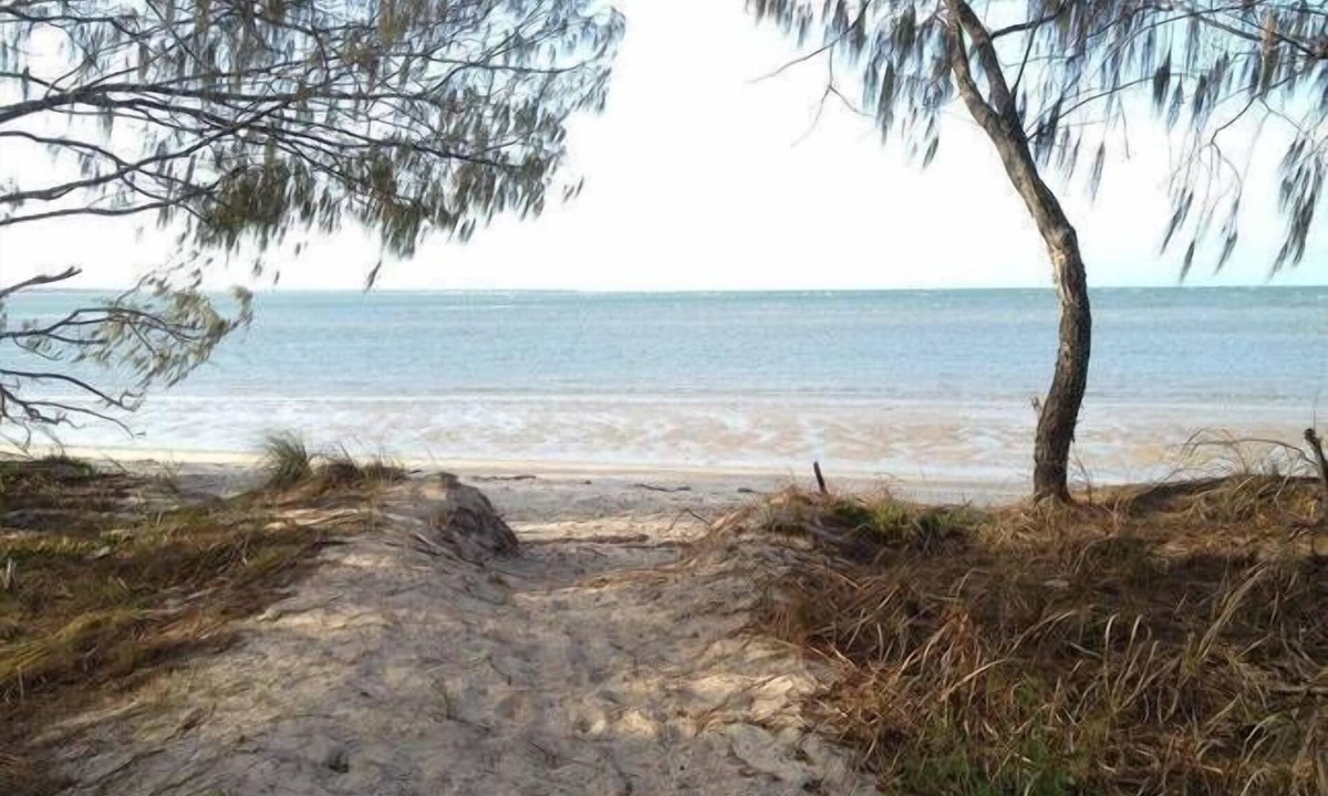 Toogoom House | Beach Hound (pets welcome)